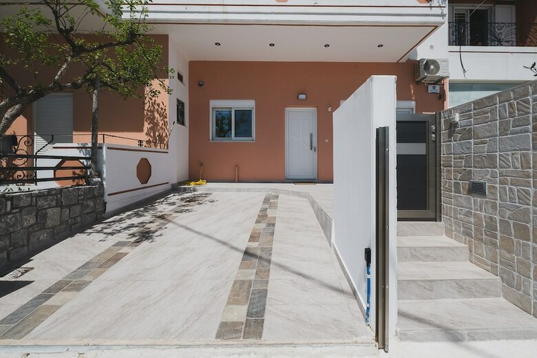 Villa Spacious & New Fully Equipped Home With Parking