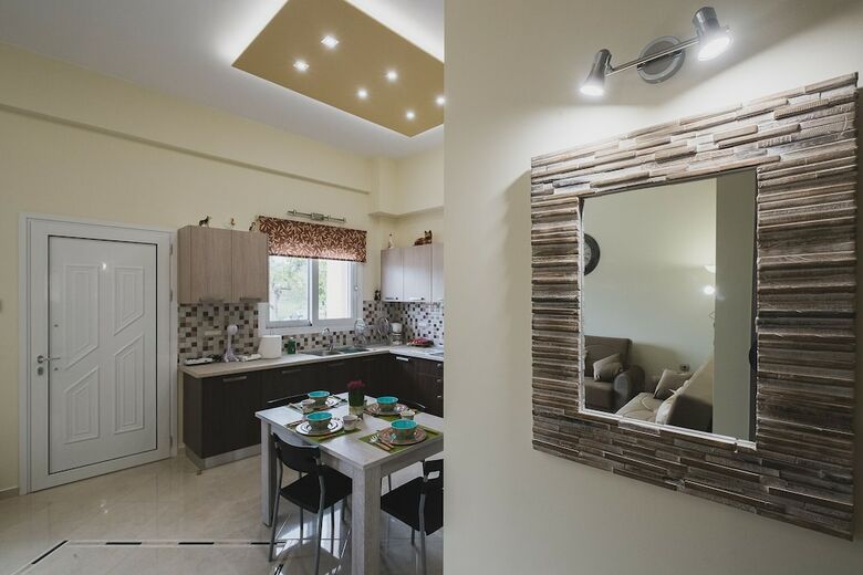 Villa Spacious & New Fully Equipped Home With Parking