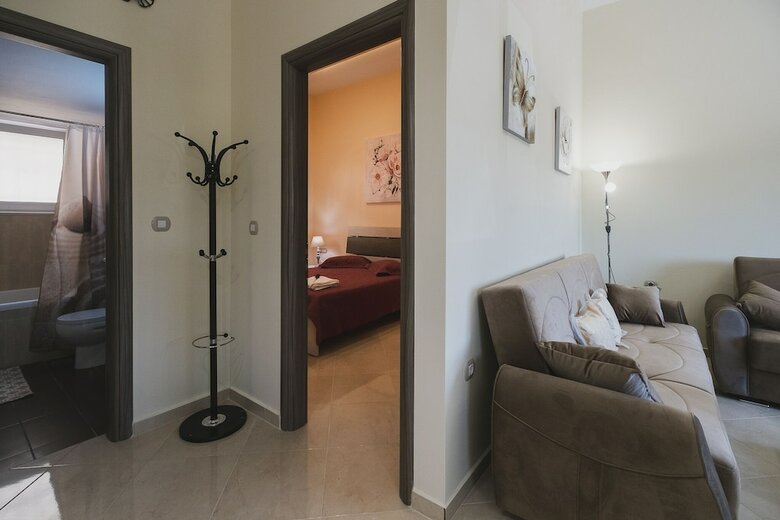 Villa Spacious & New Fully Equipped Home With Parking
