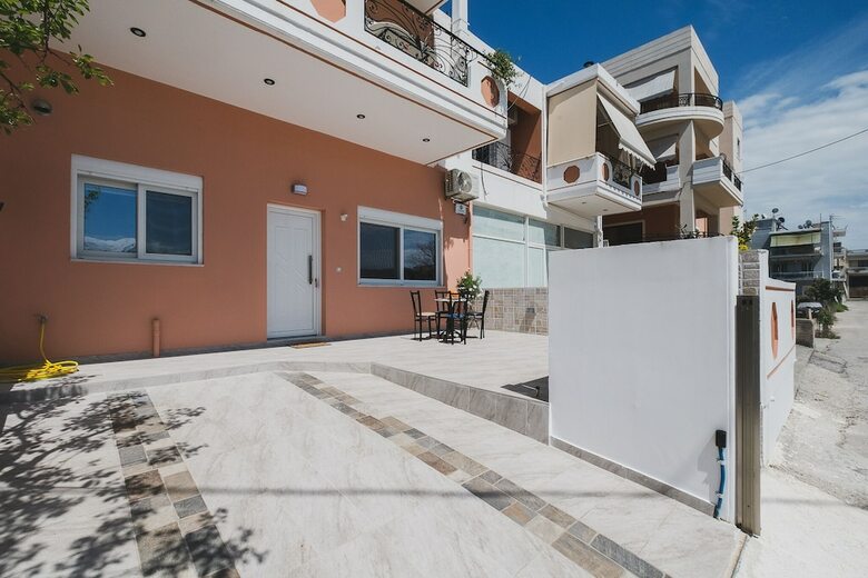 Villa Spacious & New Fully Equipped Home With Parking