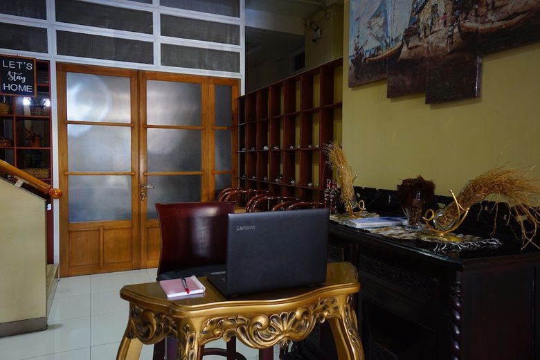 Hotel Oyo 1429 Bastiana Residence