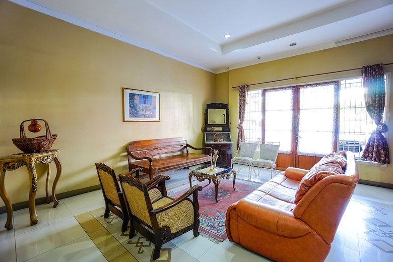 Hotel Oyo 1429 Bastiana Residence