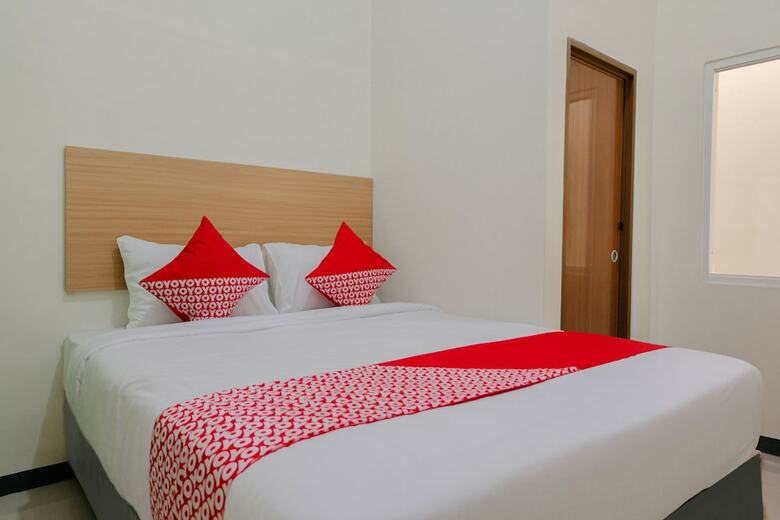 Hostal Oyo 1247 Antosa Family Residence