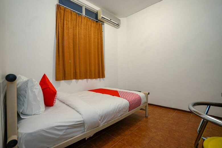Hotel Oyo 1844 Bravo Residence