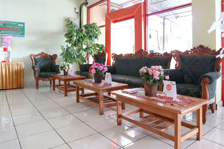 Oyo 1858 Hotel Almadinah Syariah