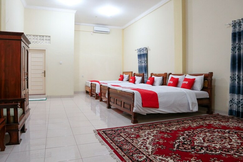 Oyo 1858 Hotel Almadinah Syariah