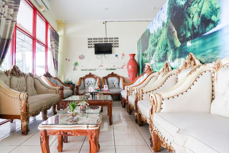Oyo 1858 Hotel Almadinah Syariah