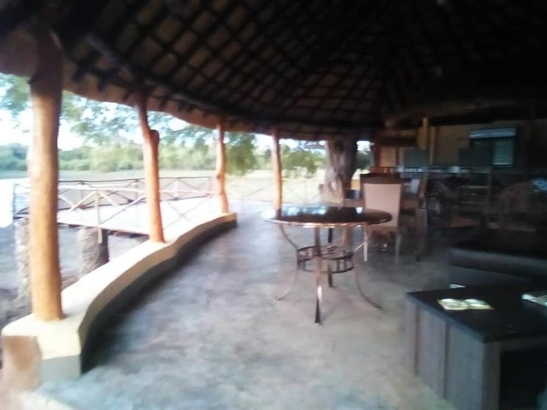 Posada Mophy  Budget  Safari  Lagoon  Camp