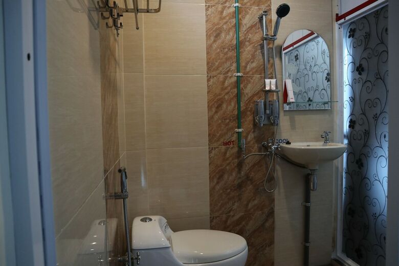 Hotel Oyo 1648 Penginapan Three Joye