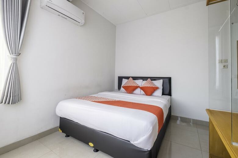 Hotel Oyo 1646 Imelda Residence