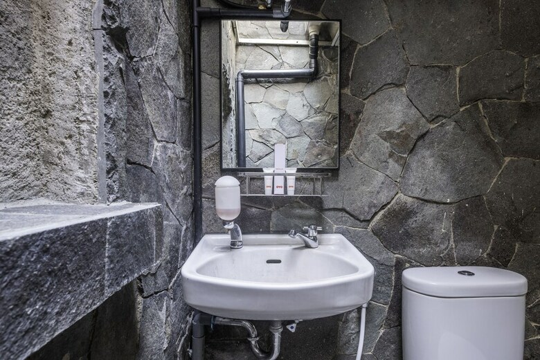 Hotel Oyo 1646 Imelda Residence