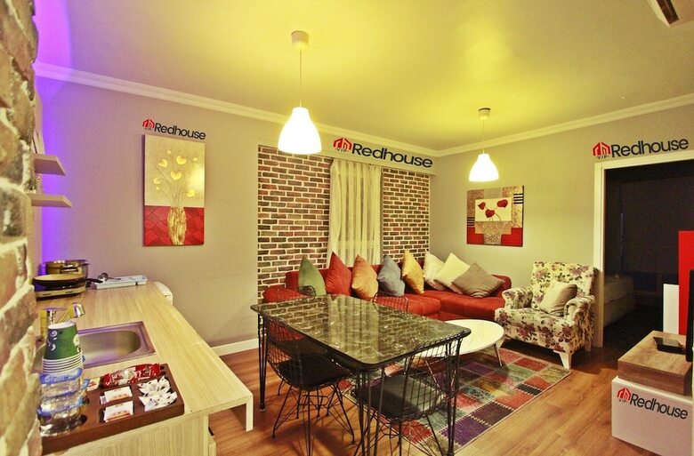 Red House Vip