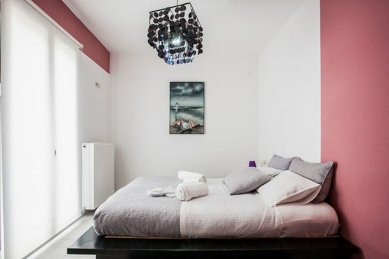 Thomis Beach Family Home, Few Steps From The Sea!