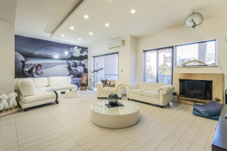Thomis Beach Family Home, Few Steps From The Sea!