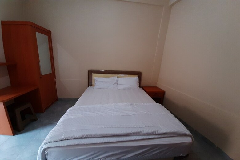 Hotel Oyo 1792 Ananda Kost
