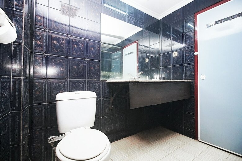 Oyo 2079 Jambi Raya Hotel