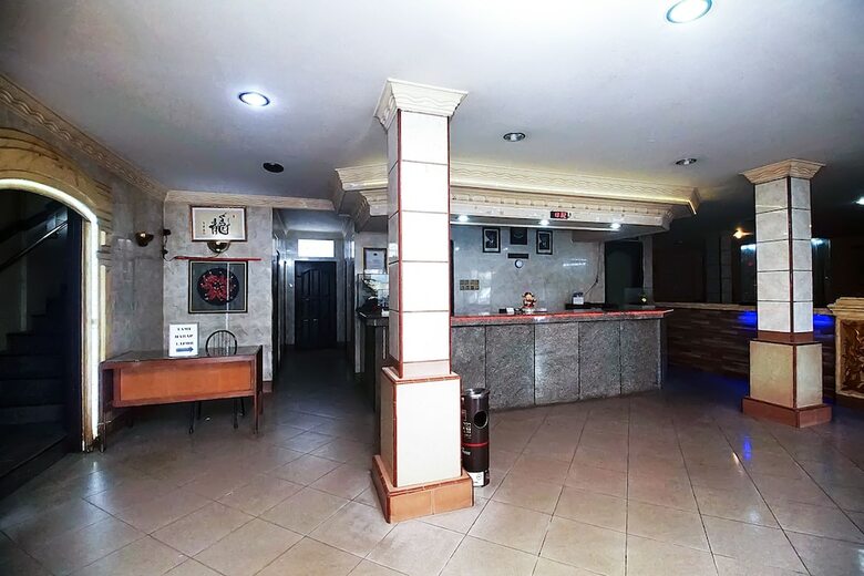 Oyo 2079 Jambi Raya Hotel