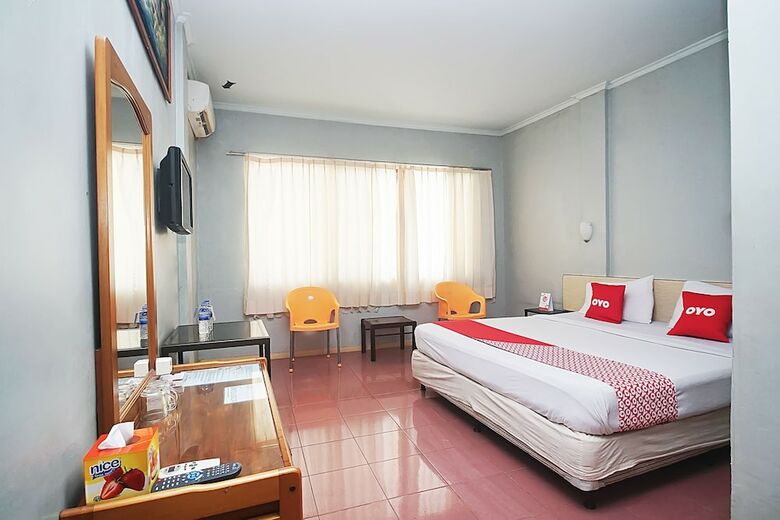 Oyo 2079 Jambi Raya Hotel