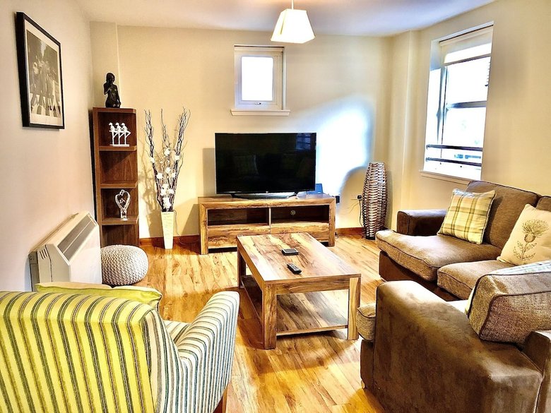 La Scala Inverness City Apartment