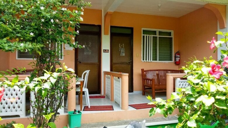 Hotel White Beach Guest House
