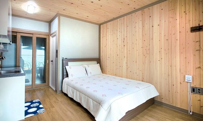 Yanghwa Sea Side Pension