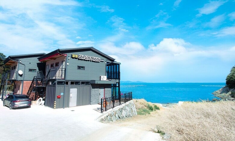 Yanghwa Sea Side Pension