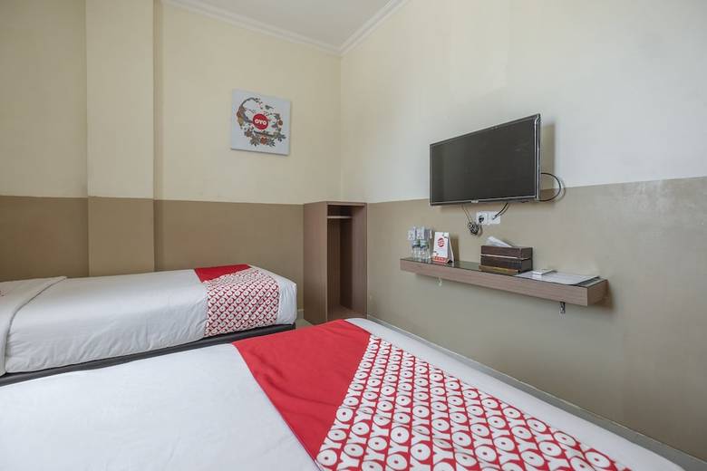 Oyo 1560 Capital Hotel
