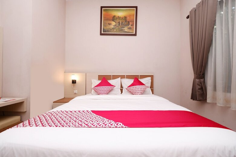 Oyo 1532 Mawar Indah Hotel