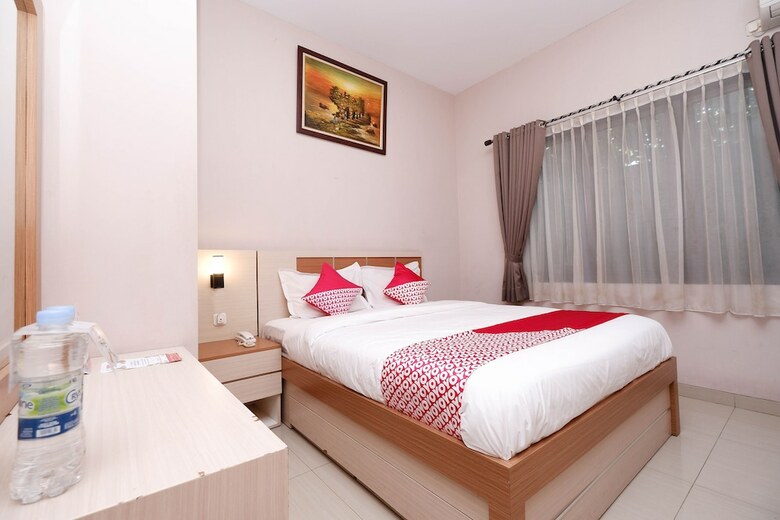 Oyo 1532 Mawar Indah Hotel