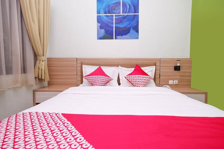 Oyo 1532 Mawar Indah Hotel