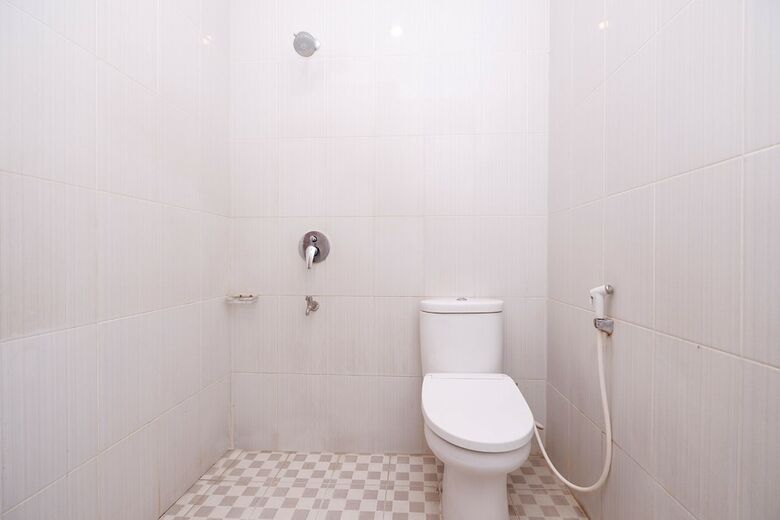Oyo 1532 Mawar Indah Hotel