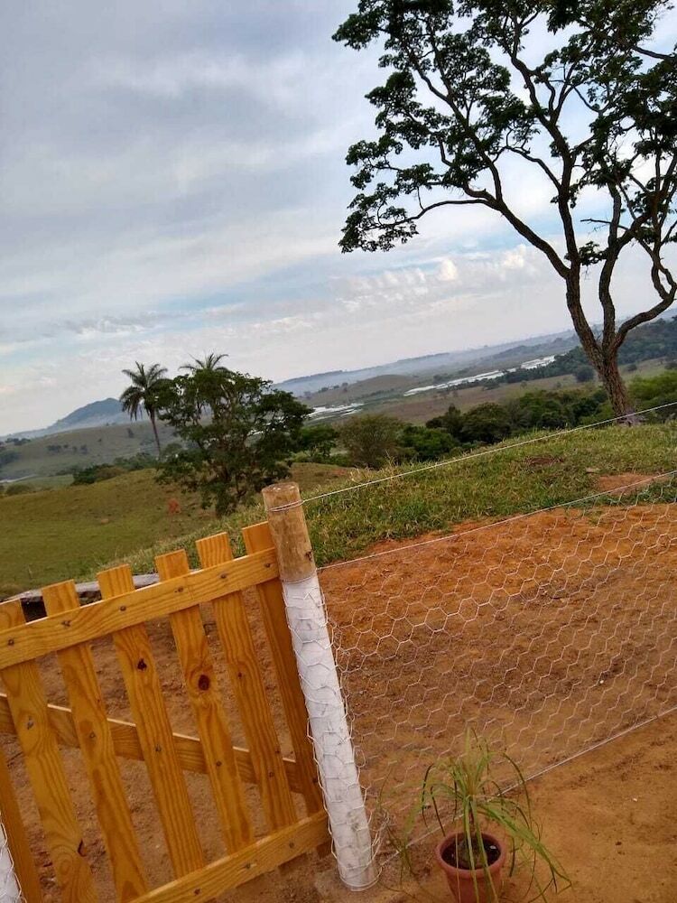 Hotel Pousada Flores de Ip�