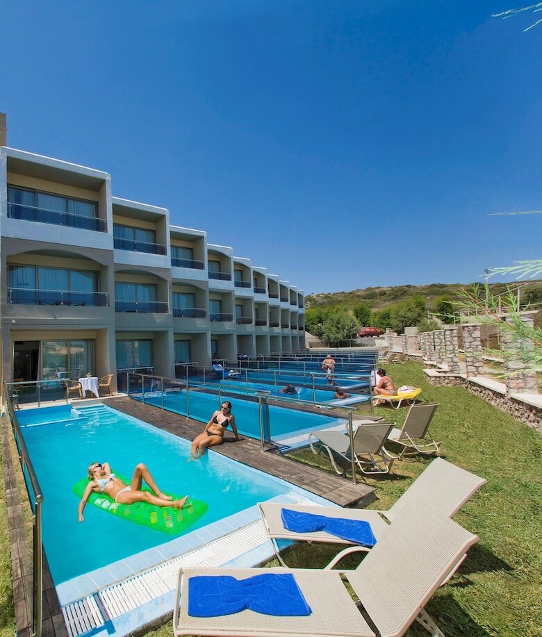 Lutania Beach Hotel