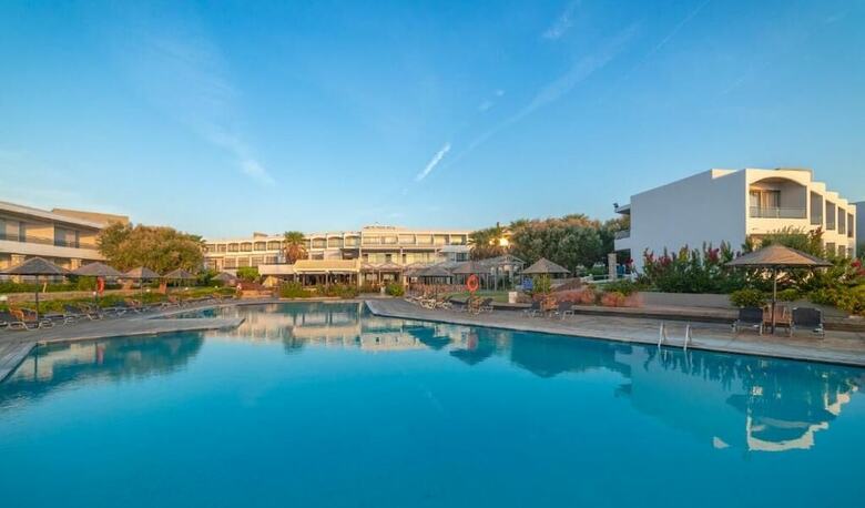 Lutania Beach Hotel
