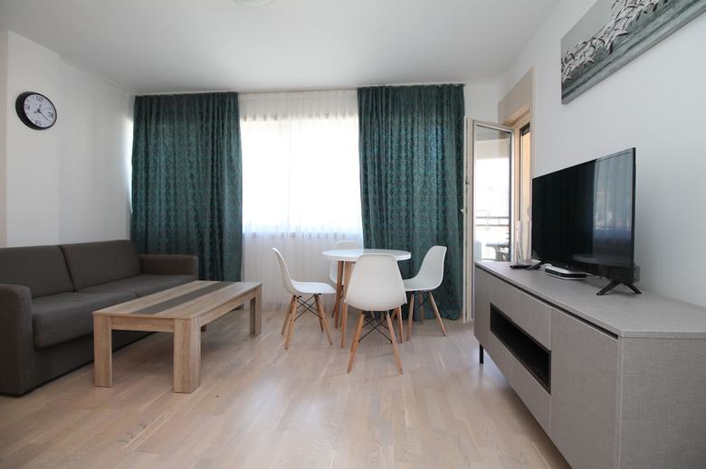 Fontana Lux Apartments