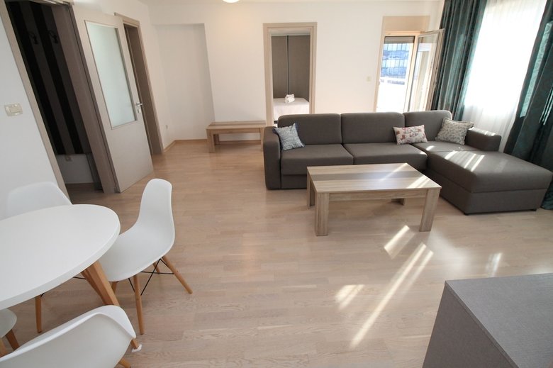Fontana Lux Apartments