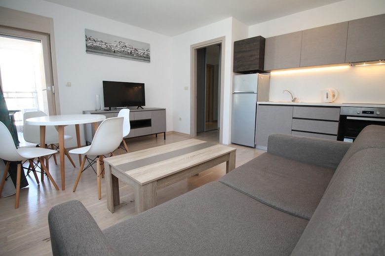 Fontana Lux Apartments