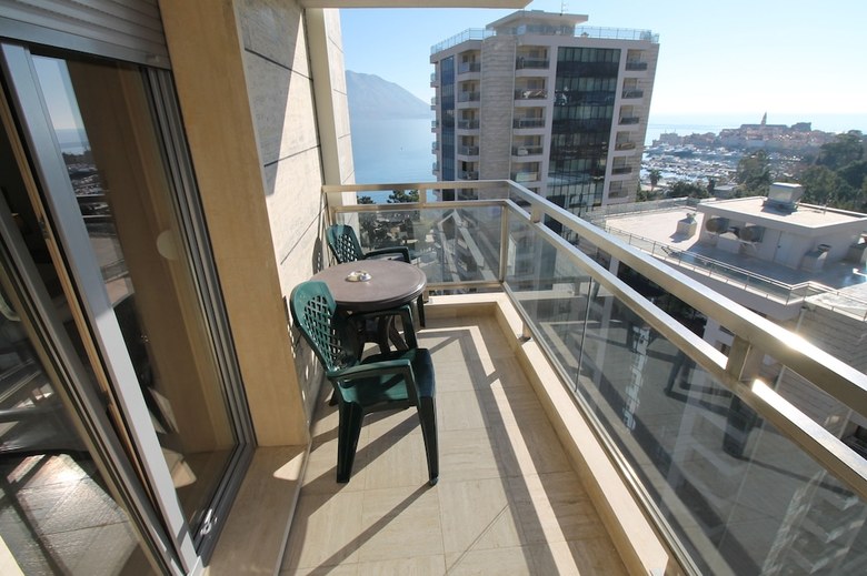 Fontana Lux Apartments