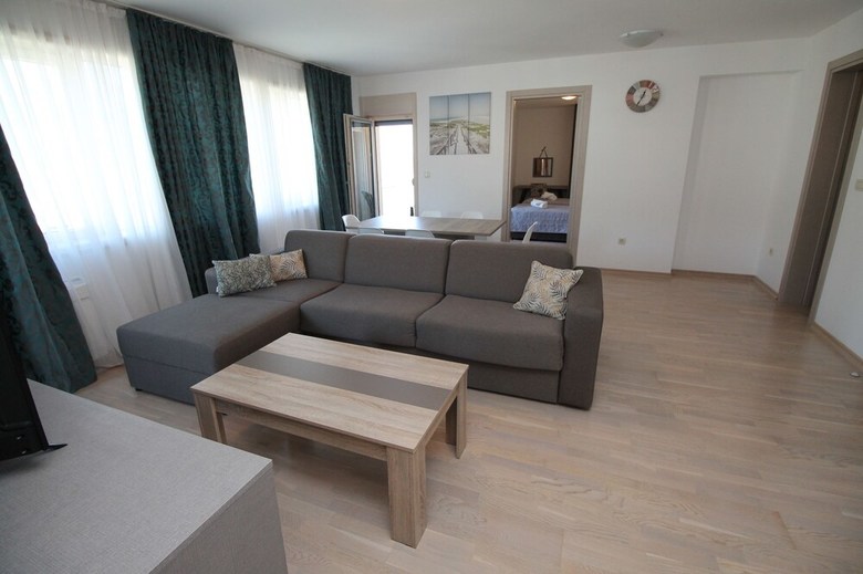 Fontana Lux Apartments
