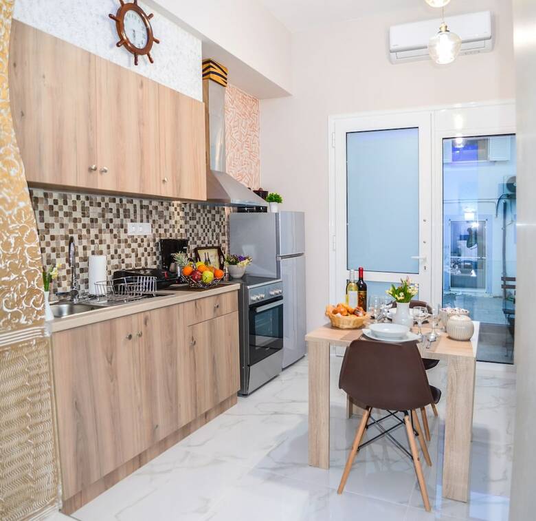 Apartamentos Epaminontas Captain