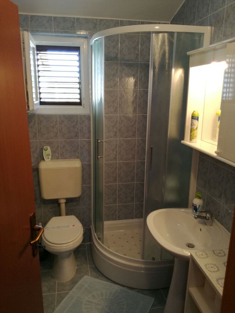 Apartments Cerin