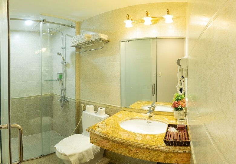 Hoang Bach Hotel