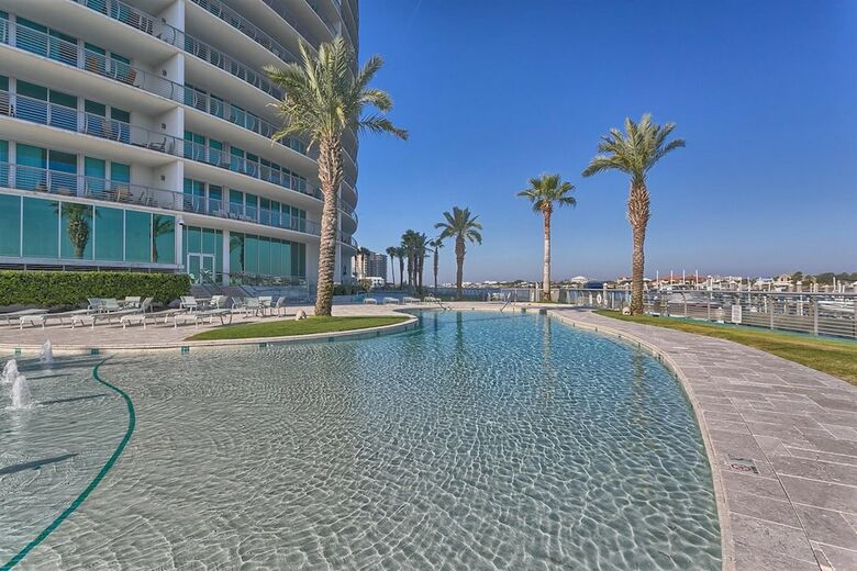 Bella Luna P10 By Meyer Vacation Rentals