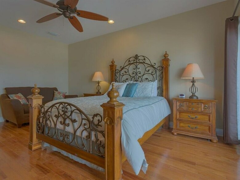 Beach Estate West By Meyer Vacation Rentals