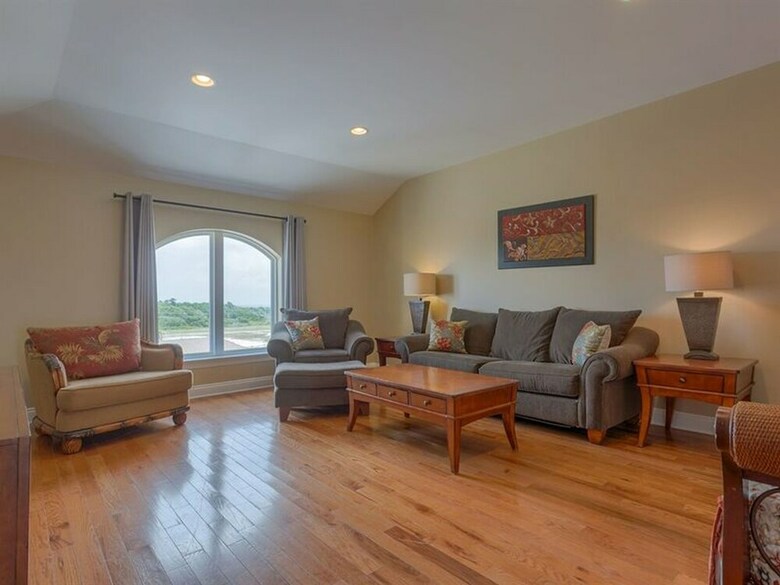 Beach Estate West By Meyer Vacation Rentals