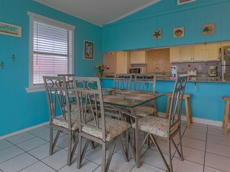 Blue Dolphin By Meyer Vacation Rentals