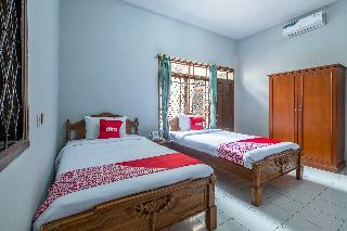 Hostal Oyo 1859 Rancabali Residence
