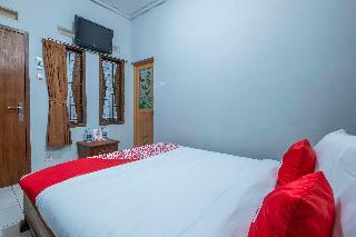 Hostal Oyo 1859 Rancabali Residence