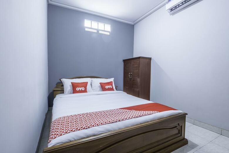 Hostal Oyo 1859 Rancabali Residence