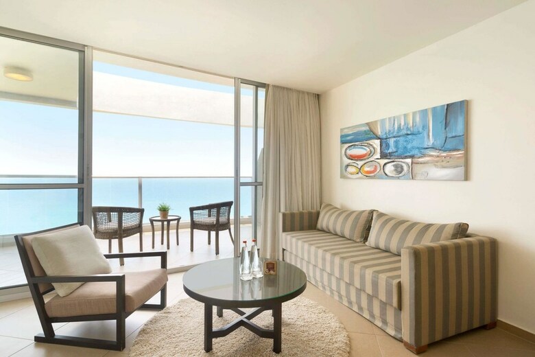 Ramada Hotel & Suites By Wyndham Netanya